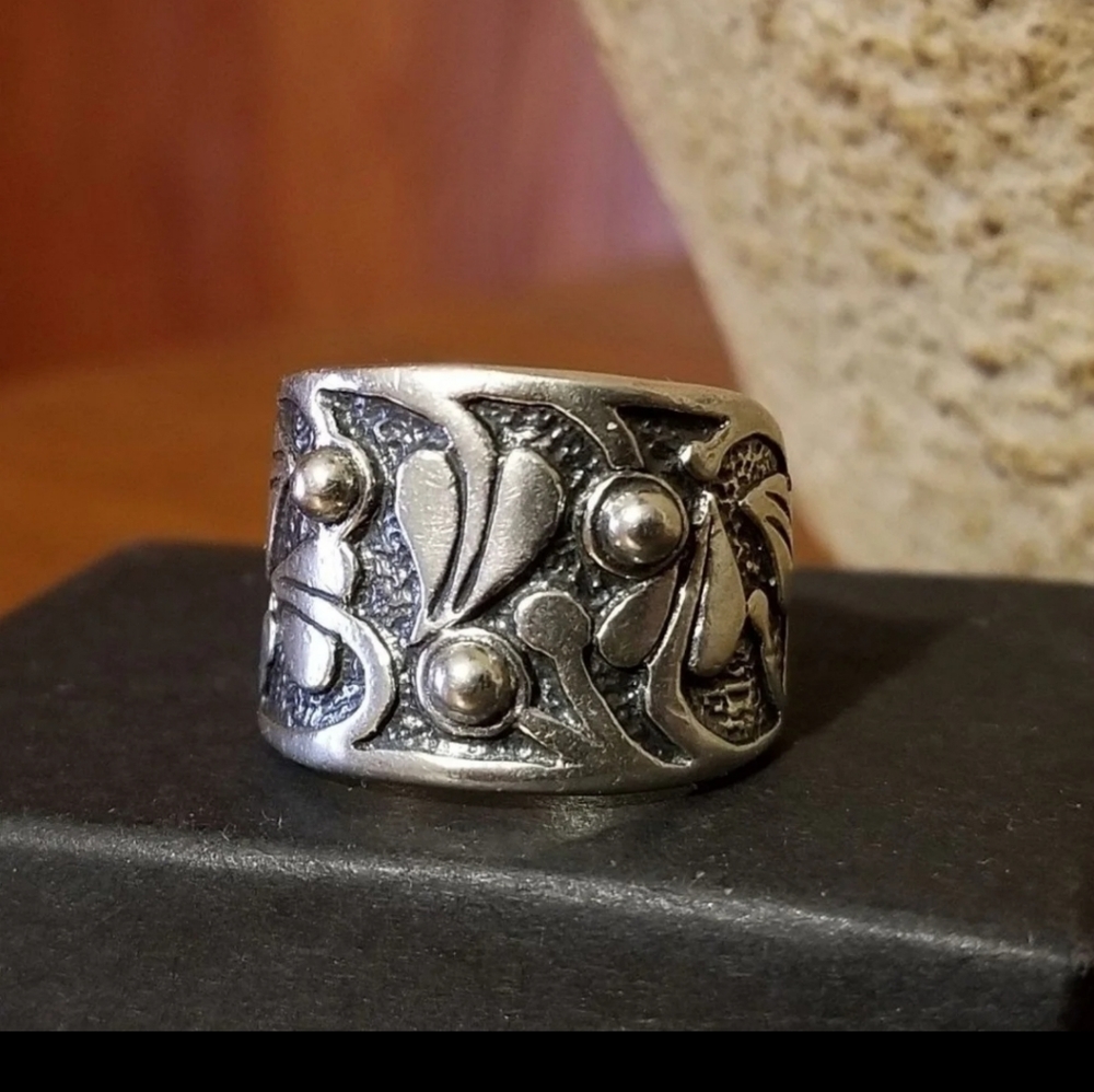 Silpada Sterling Silver Vine Ring - Picture 4 of 14